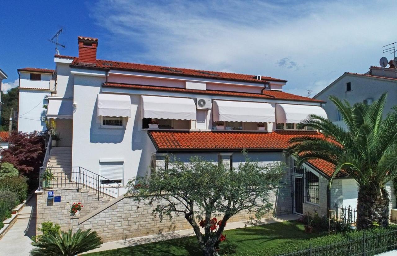 Apartments Lavizatic Porec Esterno foto